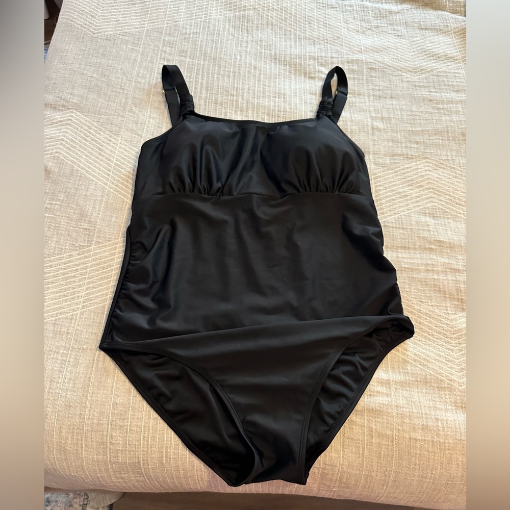 Kindred bravely maternity and nursing bathing suit size xl